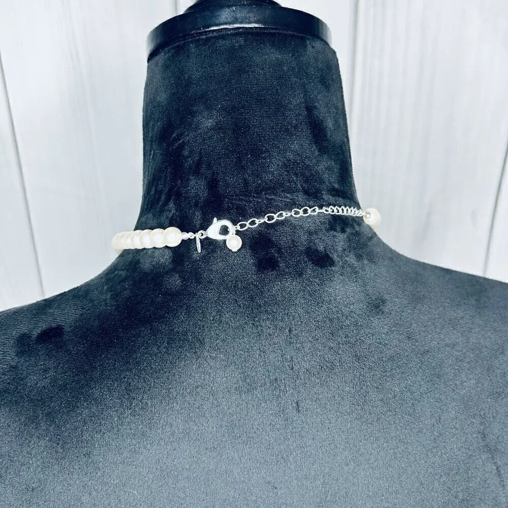 Vintage RMN Single Strand Graduated Faux Pearl Necklace 22